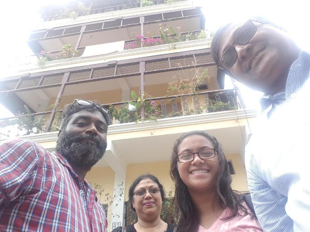 بونديتْشيري Valentine Hostel & Guest House المظهر الخارجي الصورة