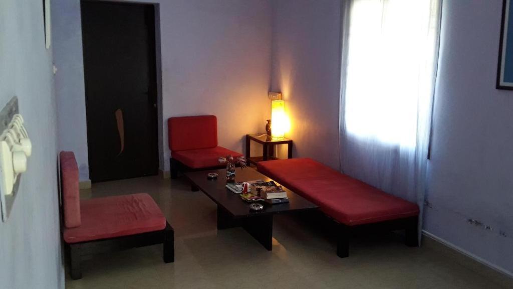 بونديتْشيري Valentine Hostel & Guest House المظهر الخارجي الصورة