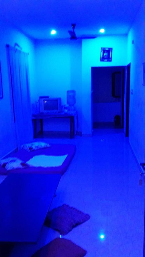 بونديتْشيري Valentine Hostel & Guest House المظهر الخارجي الصورة
